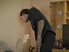 Grosser schwanz, Grosse titten, Schwul, Hardcore, Büro, Transfrau, Dürr, Hoch