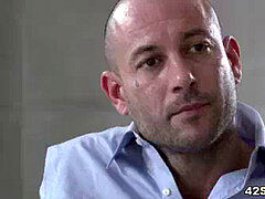 Пальцем, В офисе, Рыжие, Тату