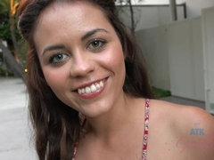 Amateur, Cul, Gros seins, Noire, Sucer une bite, Éjaculation interne, Branlette thaïlandaise, Fumer