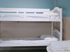 Schwarz, Blasen, Braunhaarige, Hochschule, Hardcore, Interrassisch, Schlafend, Jungendliche (18+)