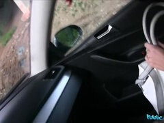 Amateur, Cul, Sucer une bite, Brunette brune, Voiture, En levrette, De plein air, Pov