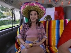 Amateur, Mamada, Morena, Coche, Hd, Dinero, Tetas naturales, Montar