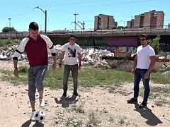 Анальный секс, Толстушки, Большие сиськи, Минет, Кончили внутрь, Семяизвержение, Групповуха, Сиськи