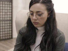 Cul, Sucer une bite, Brunette brune, En levrette, Lunettes, Hard, Adolescente, Nénés
