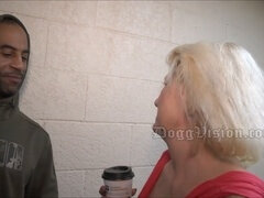 Толстушки, Пухленькие, Сперма во рту, Сперма на лице, Каблуки, Поцелуи, Оргазм