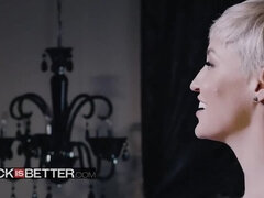 BABES - Sexy milf Ryan Keely wants some bbc for Vday