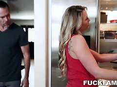 Hundestellung, Aufs gesicht abspritzen, Hd, Küche, Natürlichen titten, Sperma, Jungendliche (18+)