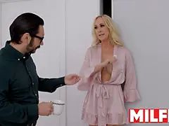 Culo grande, Tetas grandes, Rubia, Mamada, Atrapados, Engañando, Lamidas, Madres para coger