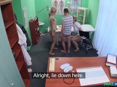 Salle de bains, Tchèque, Médecin, Faciale, Branlette thaïlandaise, Léchez, Chatte, Réalité