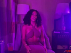 Leie, Tussi, Grosser arsch, Grosser schwanz, Prominente, Interrassisch, Natürlichen titten, Flotter dreier