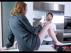 Mamada, Madres para coger, Pequeña, Pelirrojo, Flaco, Madrastra, Adolescente, Trio