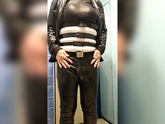 Spermaladung, Weibliche domination, Riesenschwanz, Latex, Leder, Milf, Orgasmus, Dürr