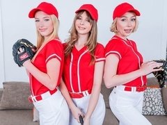 Arsch, Blondine, Blasen, Handjob, Orgie, Schulmädchen, Sport, Jungendliche (18+)