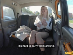 Leie, Grosser schwanz, Blondine, Auto, Besamung, Hardcore, Natürlichen titten, Titten