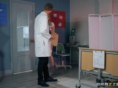 Blondine, Britisch, Schwanz, Aufs gesicht abspritzen, Absätze, Krankenschwester, Titten, Uniform