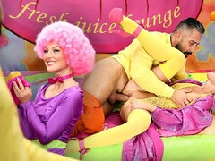 Grosser schwanz, Blasen, Frau, Handjob, Lecken, Muschi, Rasiert, Titten