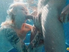 Blondine, Blasen, Süss, Hundestellung, Handjob, Natürlichen titten, Tätowierung, Jungendliche (18+)
