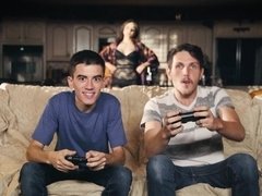 Grote lul, Pijpbeurt, Bruinharig, Sperma shot, Voetbeurt, Hd, Moeder die ik wil neuken, Moeder