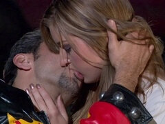 Mamada, Gorda, Penetracion con dedos, Pajear, Maduro, Orgasmo, Al aire libre, Coño