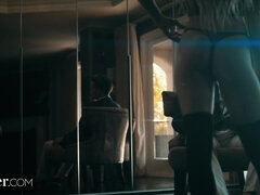 Blasen, Braunhaarige, Spermaladung, Hundestellung, Flotter vierer, Lecken, Muschi, Titten