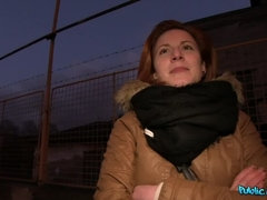 Auto, Sperma shot, Handbeurt, Buiten, Gezichtspunt, Openbaar, Roodharige vrouw, Tieten likken