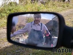 Amerikaans, Zwart, Hd, Rijpe lesbienne, Kut duiken, Geschoren, Zoon, Tatoeage