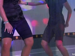 Blonde, Brunette brune, Lesbienne, Orgie, Actrice du porno, Chatte, Satin, Echangistes