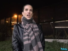 Enthousiasteling, Pijpbeurt, Hondjeshouding, Sperma in gezicht, Buiten, Gezichtspunt, Openbaar