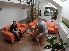 Schönheit, Blondine, Gehörnter ehemann, Tschechisch, Masturbation, Pov, Realität, Ablutschen