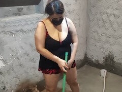 Desi Indian beauty Momlove345 showcases her curves with a nude dance