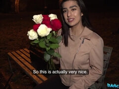 Sucer une bite, Brunette brune, Léchez, Argent, Chatte