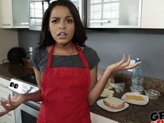 Culo grande, Mamada, Morena, Estilo perrito, Pajear, Cocina, Latina, Estriptis