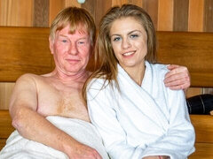 18 jahre, Schönheit, Grosser schwanz, Blasen, Hundestellung, Dürr, Jungendliche (18+), Titten