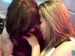 素人, フェラチオ, 着衣女と全裸男, ヨーロピアン, オージー, パーティ, 現実, ティーン