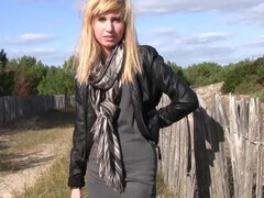 素人, ブロンド, はじめて, 露出狂, オナニー, アウトドア, ガリガリ, スカートのぞき