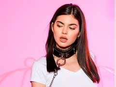 Доминирование, Фетиш, Поцелуи, Лесбиянка, Лизание, Мастурбация, Киски, Шлепки