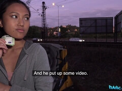 Amateur, Americano, Asiático, Mamada, Lamidas, Al aire libre, Público, Coño