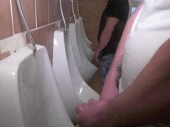 In den arsch, Blasen, Spermaladung, Schwul, Deutsch, Gruppe, Flotter dreier, Toilette