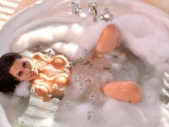 Salle de bains, Grosse bite, Noire, Tir de sperme, Branlette thaïlandaise, Interracial, Masturbation, Mouillée