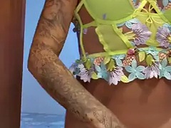 Amateur, Grosse bite, Tir de sperme, Branlette thaïlandaise, Lingerie, Portugaise, Transsexuelle