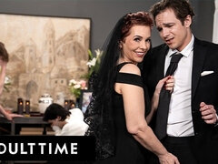 デカチン, デカパイ, 捕まる, バック, Hd, 熟年, 馬乗り, 結婚式