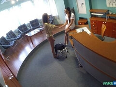 Leie, Fingern, Lesbisch, Lecken, Krankenschwester, Büro, Muschi, Uniform