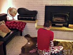 Grosser schwanz, Blasen, Papi, Fingern, Würgen, Behaart, Sohn, Tätowierung