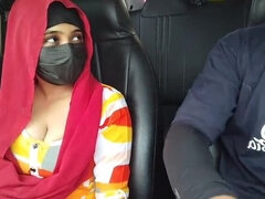 Sucer une bite, Voiture, Rondelette, Doigter, Branlette thaïlandaise, Indienne, Nue, Adolescente