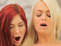 18 летние, Блондинки, Европейки, Пальцем, Лесбиянка, Рыжие, Молоденькие, Сиськи