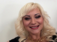 Blondine, Gehörnter ehemann, Fetisch, Handjob, Hd, Lingerie, Strümpfe, Ehefrau