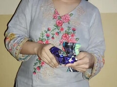 18 jaar, Enthousiasteling, Broeder, Stel, Vies praten, Huisgemaakt, Indonesisch, Rijpe lesbienne