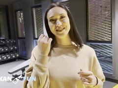 Спортзал, На публике