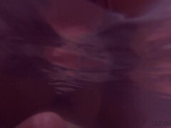 Bad, Braunhaarige, Schmuddelige sprache, Fingern, Latina, Masturbation, Dusche, Solo