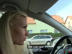 Badpak, Blond, Auto, Vriendin, Lesbisch, Buiten, Doordringend, Kut duiken